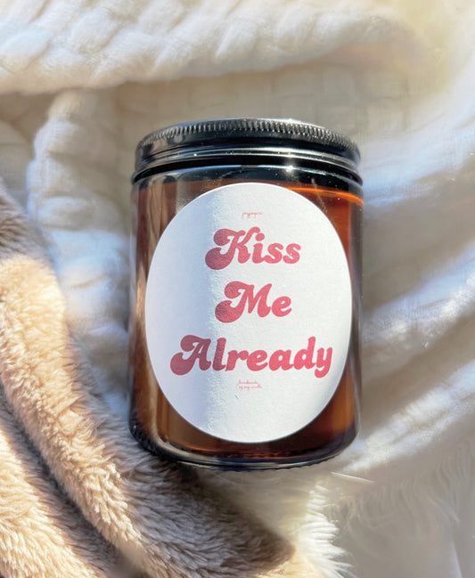 JOYJOYCX Jar Candle Kiss Me Already